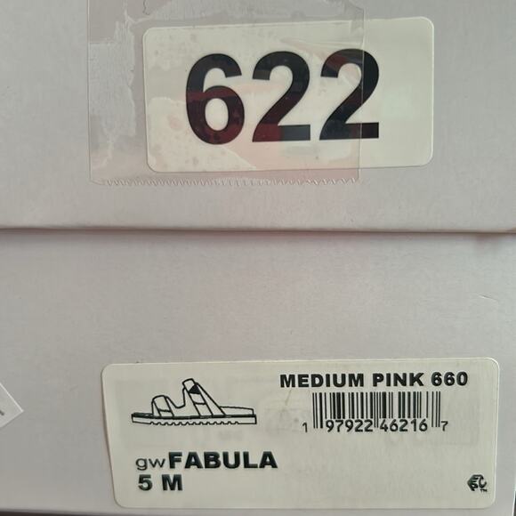 GUESS Fabula Lug-Sole Logo Footbed Sandals Slip On  Metallic Pink NEW Size 5 - Picture 9 of 9